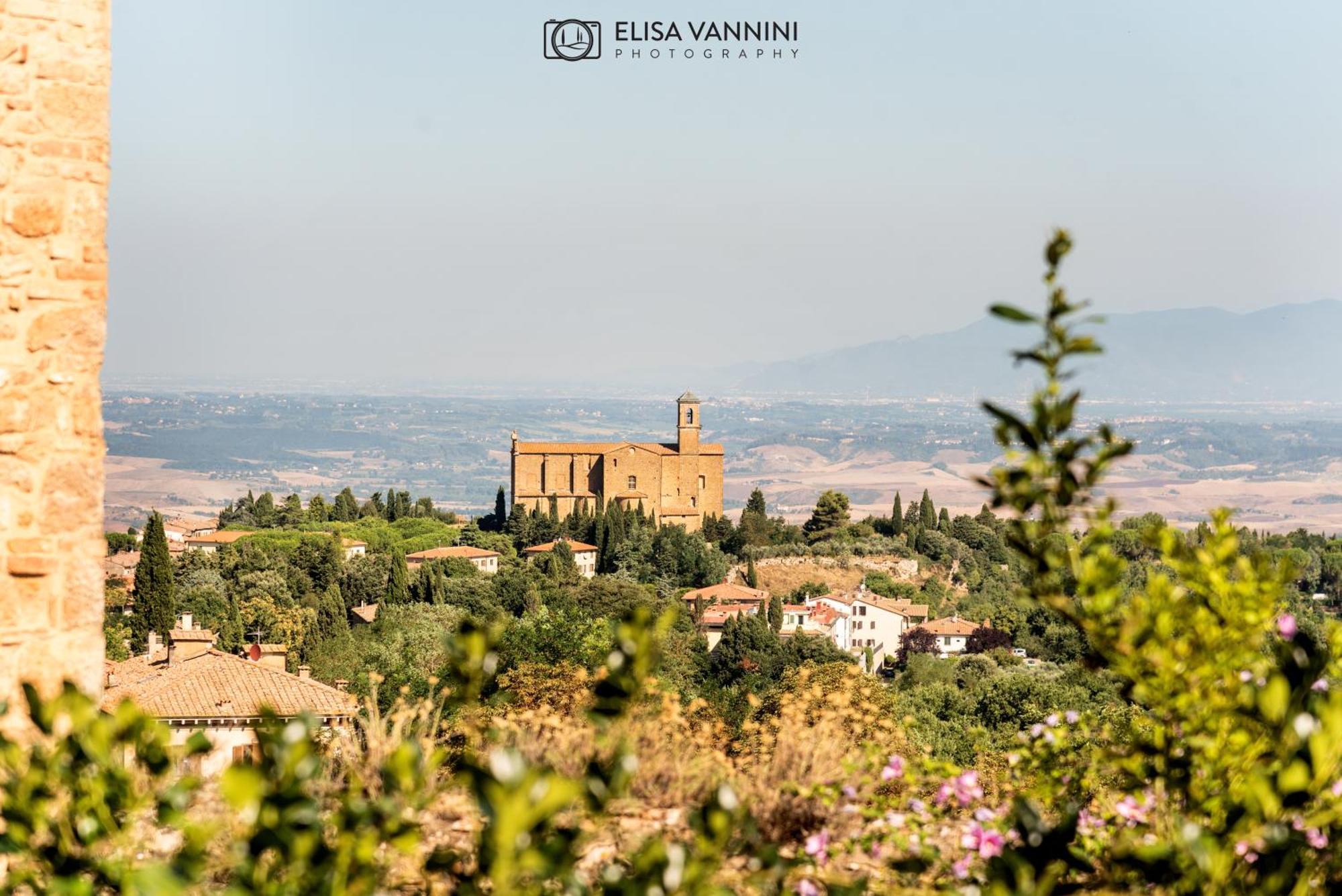 A Casa Di Rache & Bea Appartement Volterra Buitenkant foto