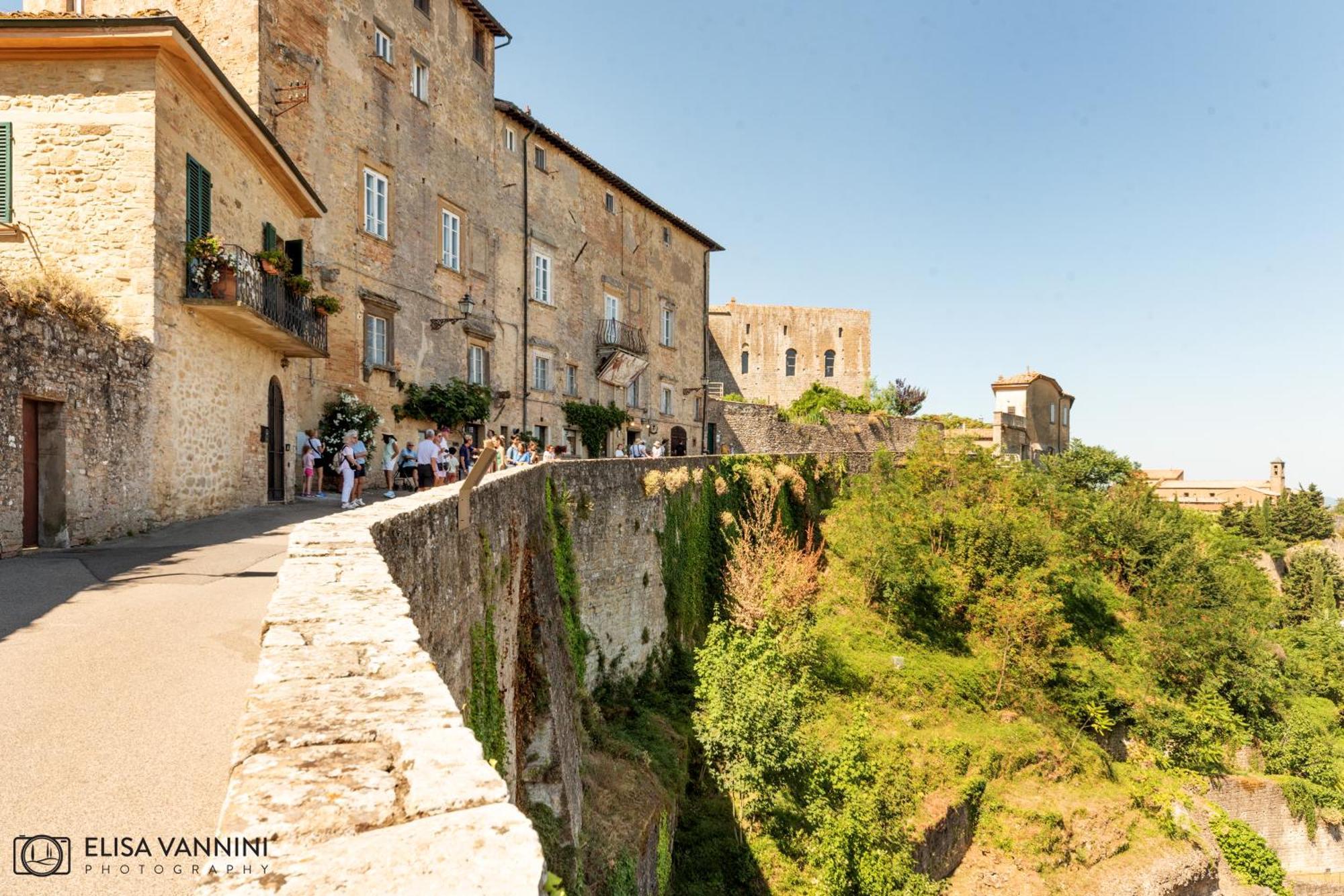 A Casa Di Rache & Bea Appartement Volterra Buitenkant foto